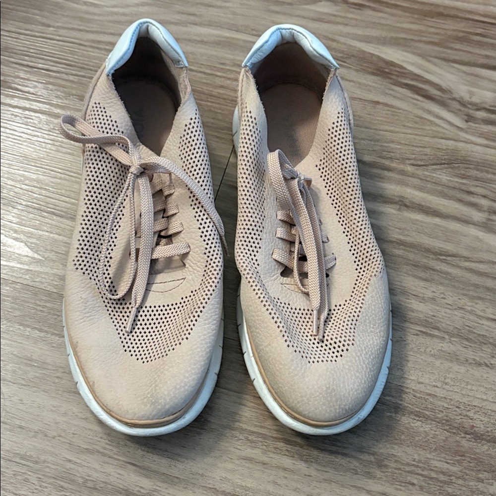 Vionic | Joey Sneakers